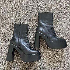 Giani Bini Black Chunky Heel Boots